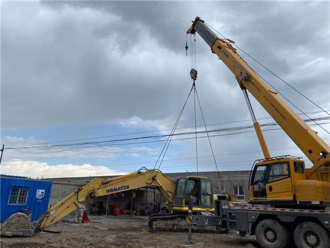 黄岛区25吨吊车的工作半径是多少？